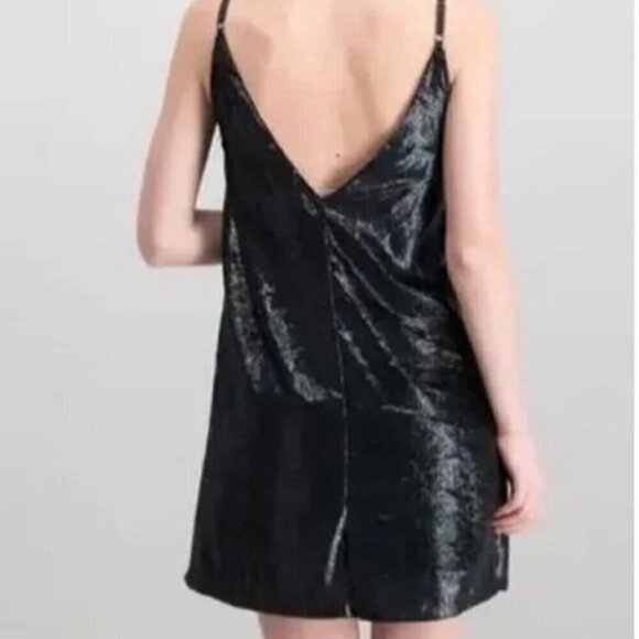 MINKPINK Dresses & Skirts - MINKPINK Black Liquid Velvet Slip Dress Shimmer Sz XS Cocktail Nightclub Party